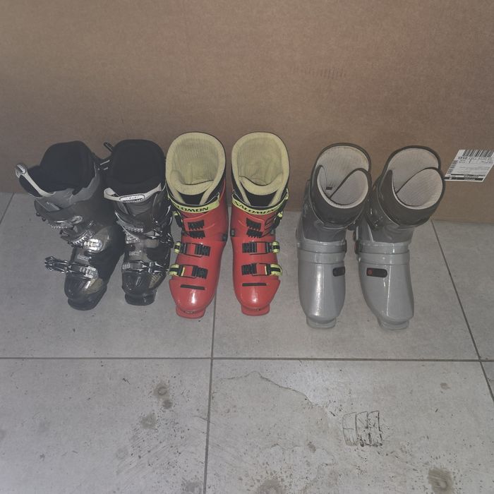 Комплект черевиків для сноуборда та гірськи. Ботинки  горнолыжные