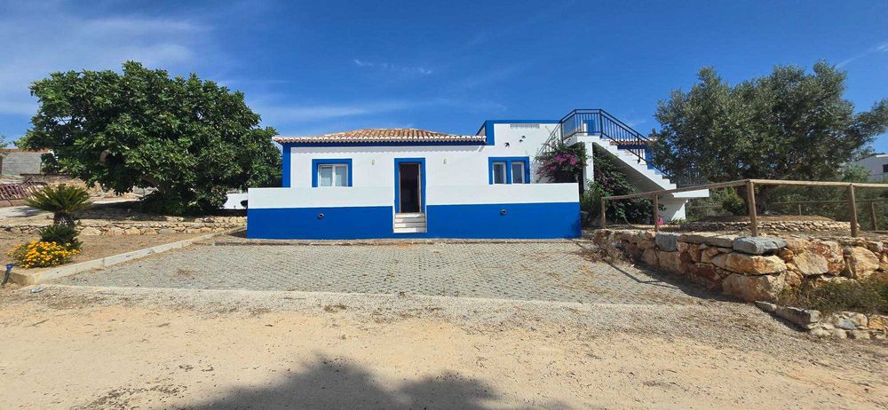 Moradia T2 nova com piscina numa quinta - Alvor