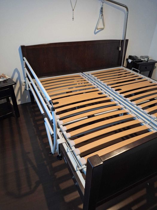 Cama de casal articulada com colchões independentes