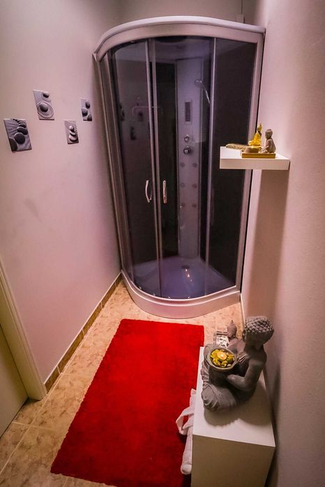 Alugo Spa devidamente equipado e decorado em Lagoa