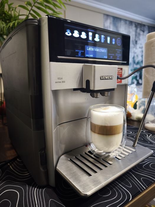 Кавомашина Siemens EQ 6 - капучино,лате,кава вдома!