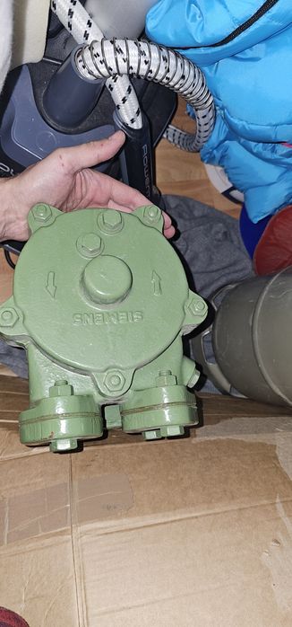 Лопастной насос или мотор-компрессор Siemens