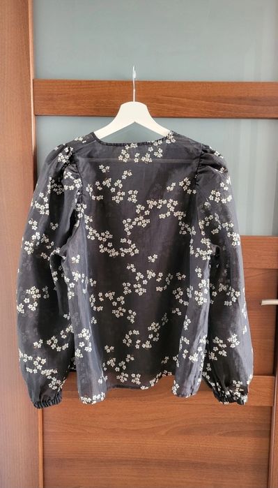 Bluzka w kwiaty, Second Female