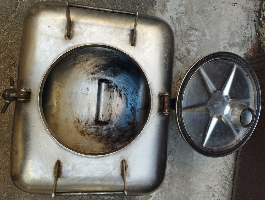 армейский бак полевой кухни (перегонный куб)