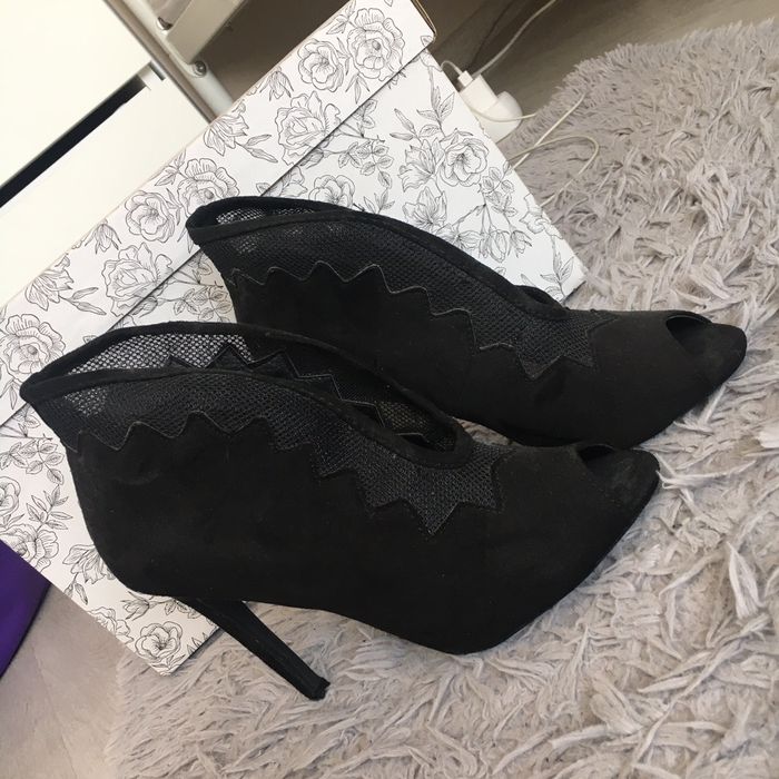 Buty na obcasie szpilki 38