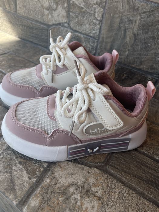 Кросівки том р 28 дівчинка