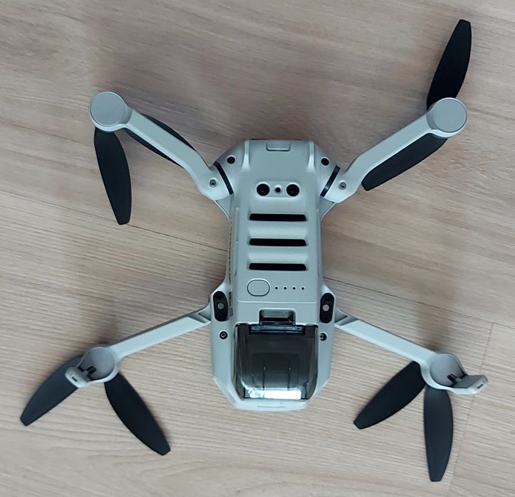 Sprzedam drona DJI Mini 2
