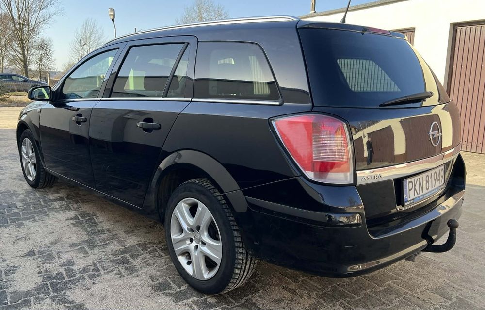Opel Astra 1.6 benzyna 2009 rok