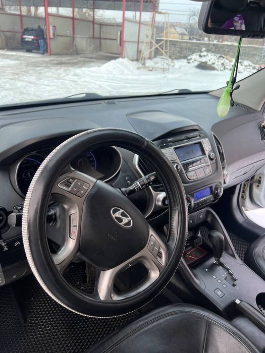 Hyundai ix35 2011 2.0 Дизель Автомат