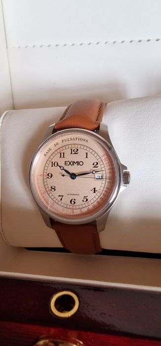 Relógio marca EXIMIO