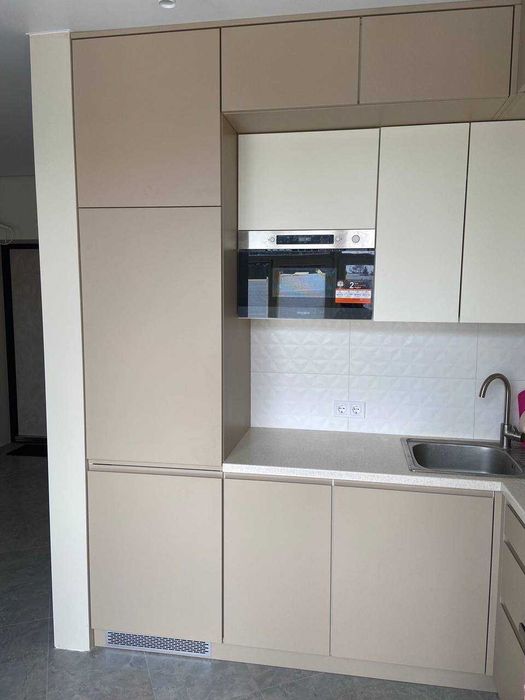 Дизайнерська 1-кімнатна з меблями  ЖК Авіатор Держпрограми