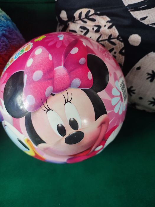 Trzy piłki kolorowe