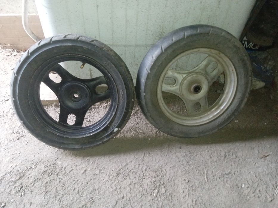 Продам пару  колес honda dio 34