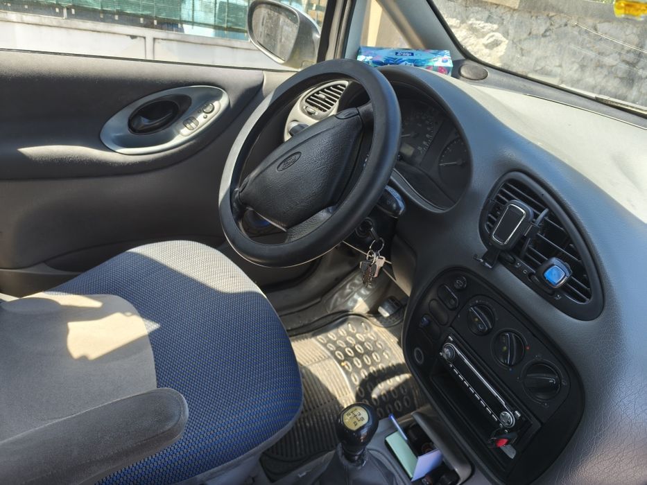 Ford galaxy em  Bom estado