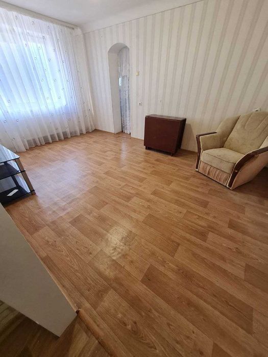 Продам 2 кімн. квартиру на Молодіжному. 5/9 блоч. 35500