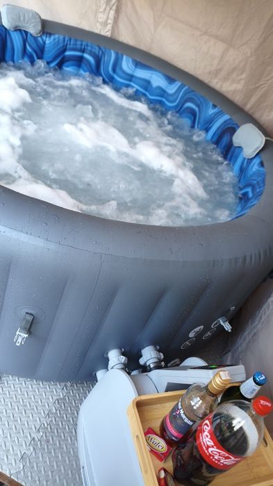 Jacuzzi 7 osobowe BESTWAY SANTORINI 60075 hydromasaż