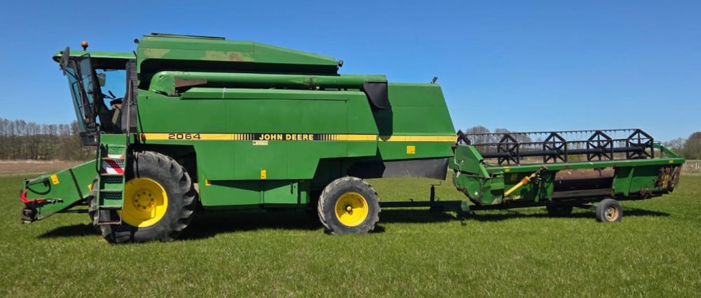 Kombajn JOHN DEERE 2064