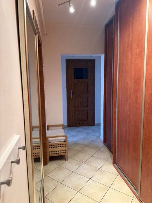 Słoneczne dwupokojwe mieszkanie w Woli