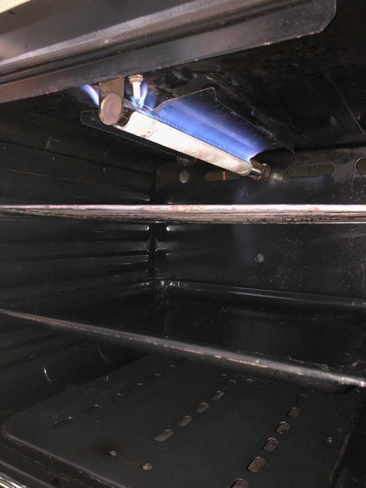 Fogão 4 queimadores e forno a gás