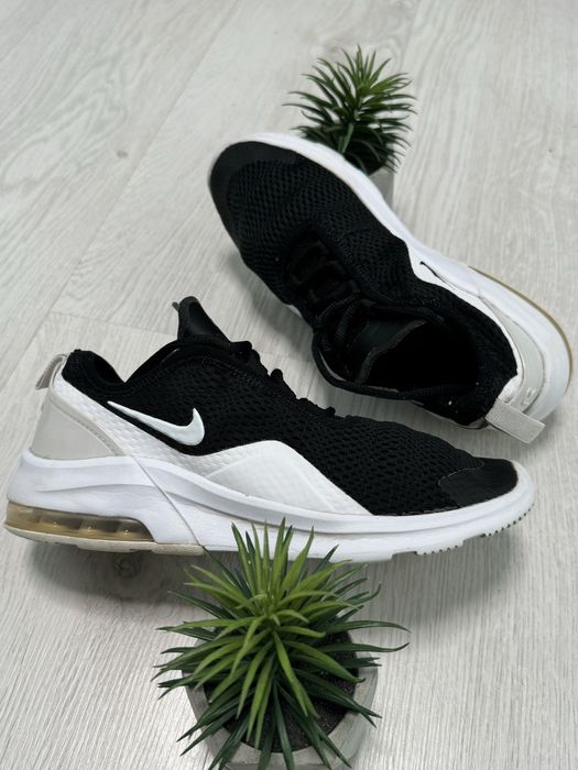 Кросівки nike air max motion 2
