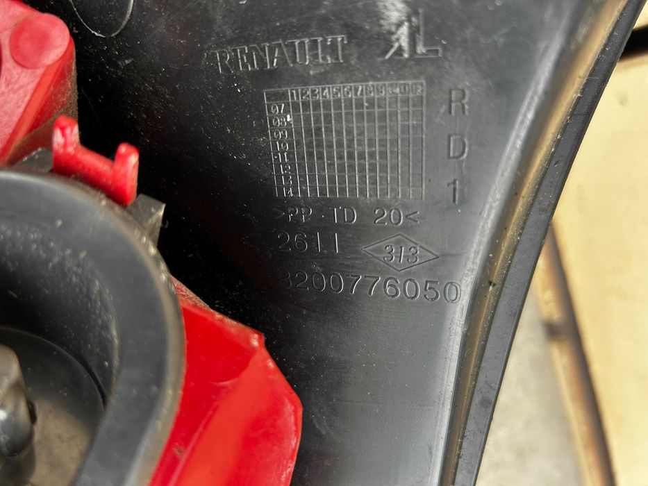 задній ліхтарь стоп правий Renault Clio 3 2009-2012 Хетчбек, 3D, 5D