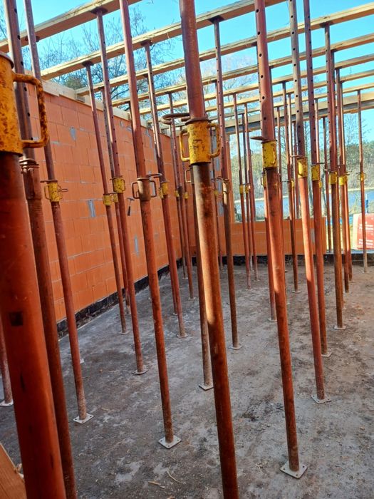 Wypożyczę stemple budowlane