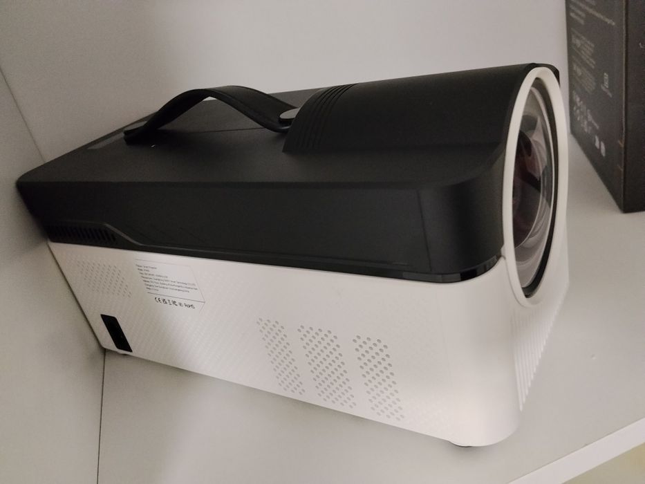 Twój Własny Kinowy Świat! Nowy Projektor Magcubic 8K – Ultra Short