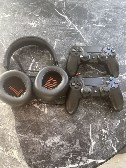 Оригінальний Джойстик б/у ps4 в гарному стані+навушники JBl