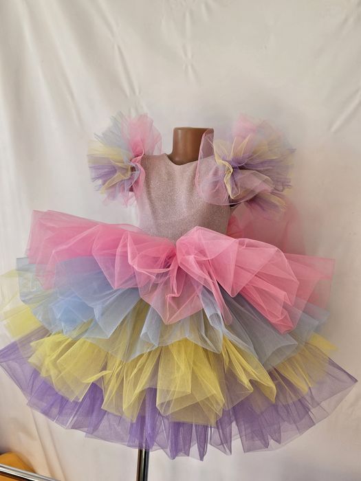 Сукня радуга на свято весни різнокольорова пишна блискуча поні весна