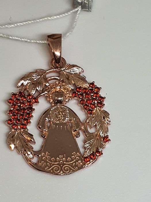 Срібна підвіска "Лялька- мотанка в калині"