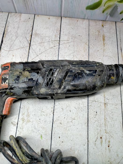 Перфоратор Dnipro M rh100q