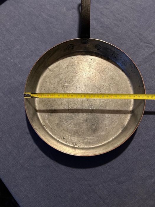 Frigideira antiga em cobre