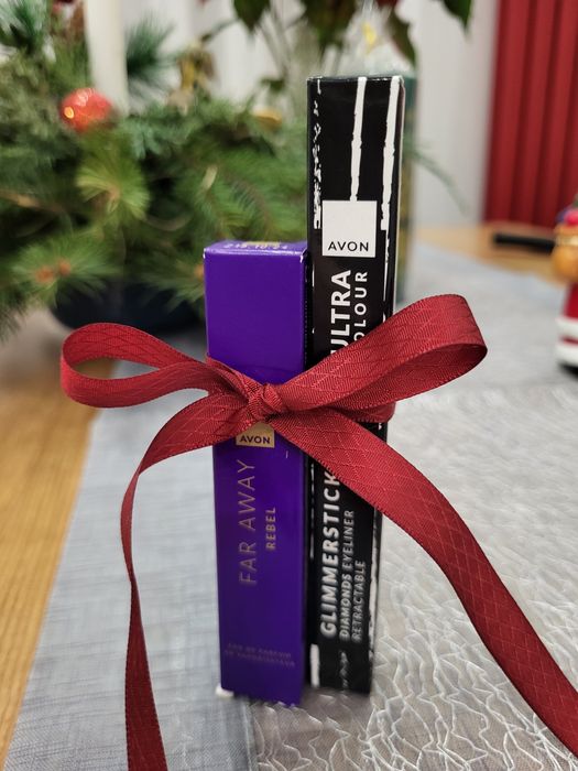 Zestaw kosmetyków Avon