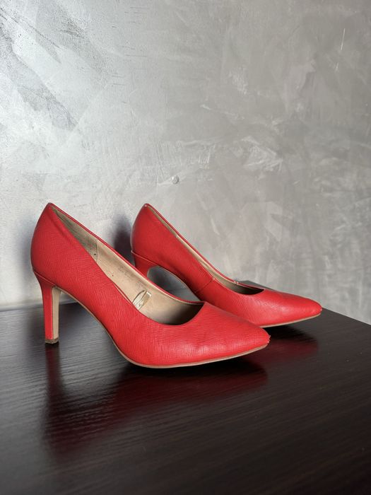 Туфлі червоні 37рр.