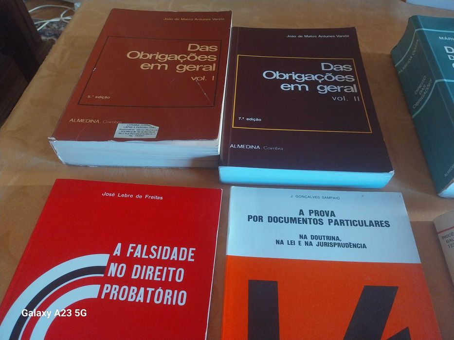 Livros de Direito a MUITO BOM PREÇO. Desde