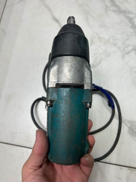 Гайковерт Makita
