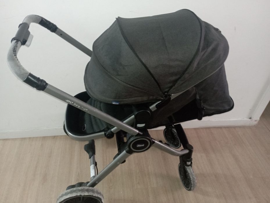 Carrinho de passeio444711363790120964