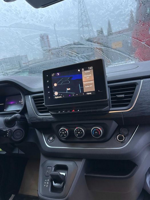 Wynajem Renault Trafic 2025 | 170 KM automat | 8 os. | hak | Bydgoszcz