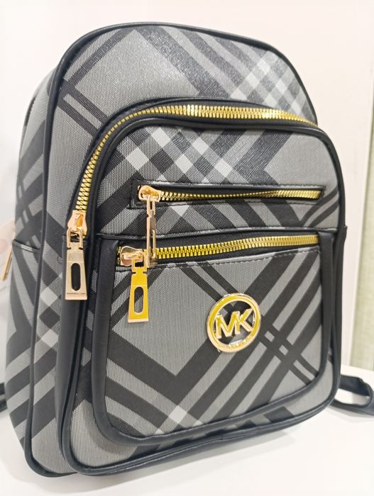 Mochila nova super confortável