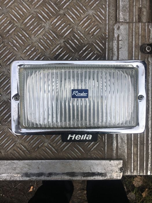 Фара противотуманка Hella