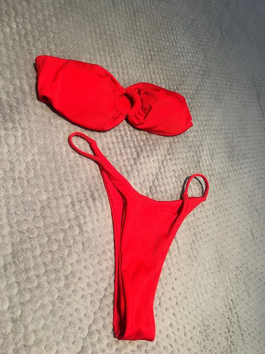 Купальник розмір s червоний
