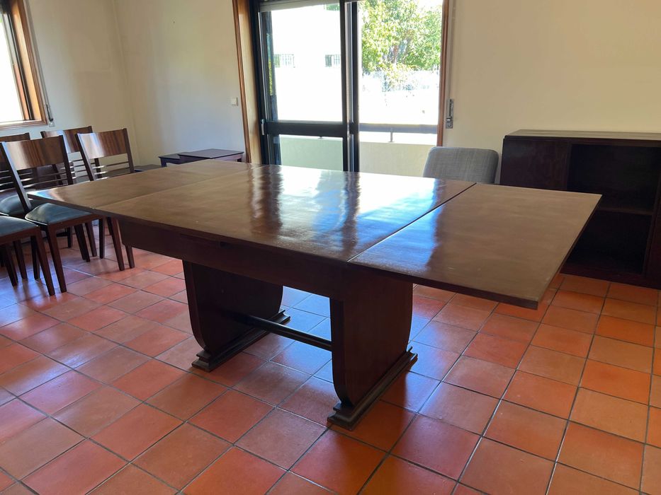 Mesa de jantar estilo Art Deco