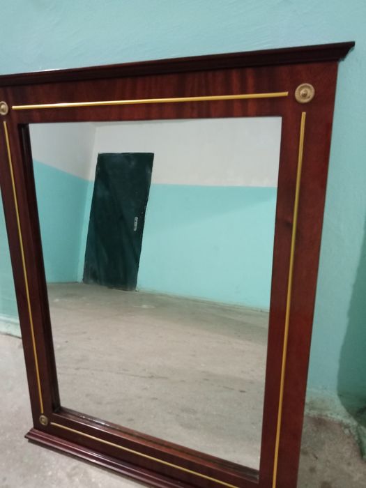 Набор зеркала с чешской мебели
