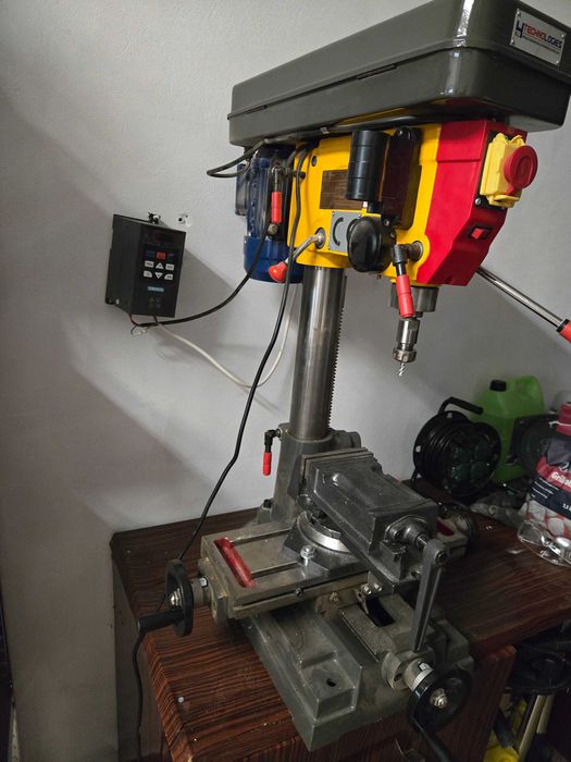 Wiertarka frezarka słupowa stołowa fi-16mm ZX7016