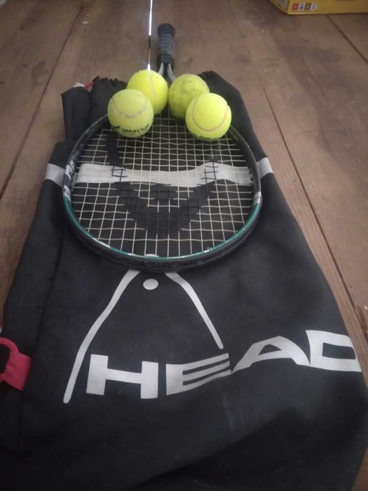 Raquete de Ténis Head com bolsa incluída e 4 bolas