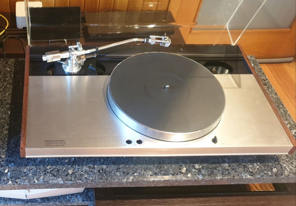 LUXMAN PD444 Gira disco Turntable PD 444