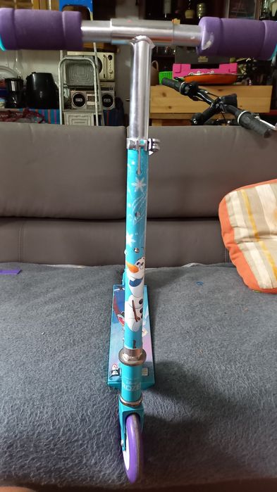 Trotineta de menina como nova