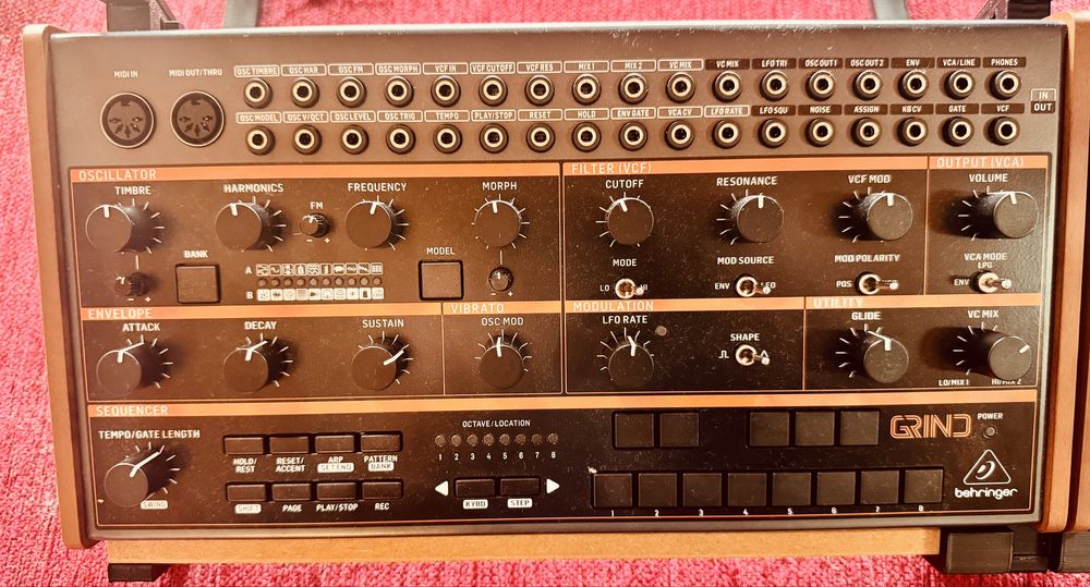 Bundle Behringer SPICE + GRIND + CRAVE + EDGE + Stand 4-em-1