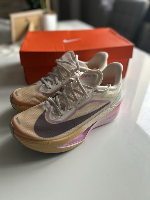 Buty damskie do biegania