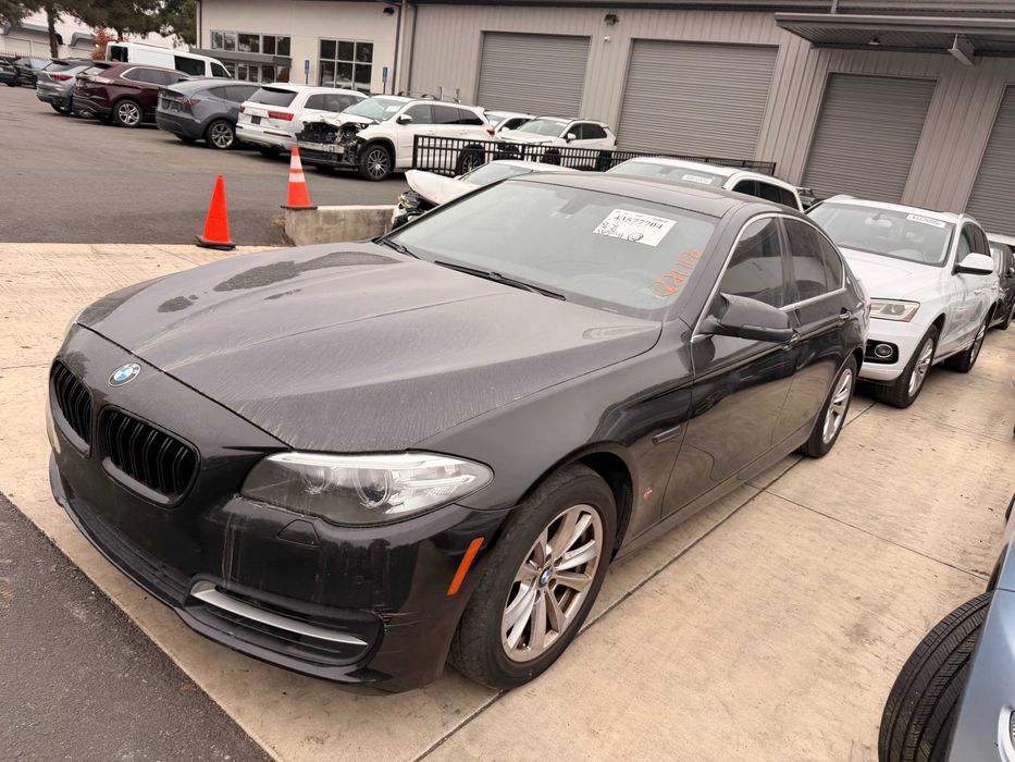 BMW 5 series F10 528i 2014

Реальне авто, не реклама, викуплене і вже на шляху в Україну.

Стан: Заводиться та їде
Двигун: 2.0 бензин
Привід: Задній
КПП: Автомат
Пробіг: 163 тисяч миль
WBA5A5C56ED505691

Ціна вказана за розмитнене авто в Україні, Львів
Очікується прибуття в Україну кінець січня.

F10 рестайл, задній привід, майже без пошкоджень. Звіт CARFAX авто є гарний.
З плюшок:
Адаптивні ксенон фари
Розширена приладова панель
Круїз контроль
Камера
Та багато інших опцій

За більш детільними фото звертайтесь в особисті повідомлення або в тг.
Всі наші авто - PrimeAutoHub